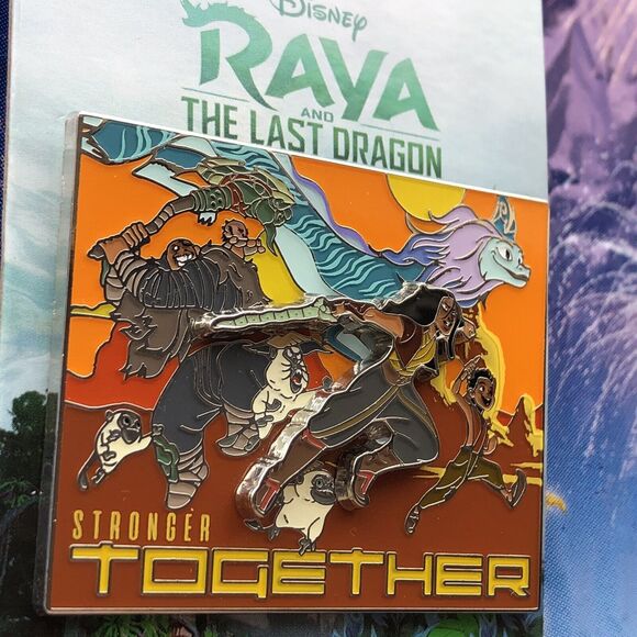 Disney Parks 2021 Raya And The Last Dragon Stronger Together LR 3D Pin - Picture 3 of 5